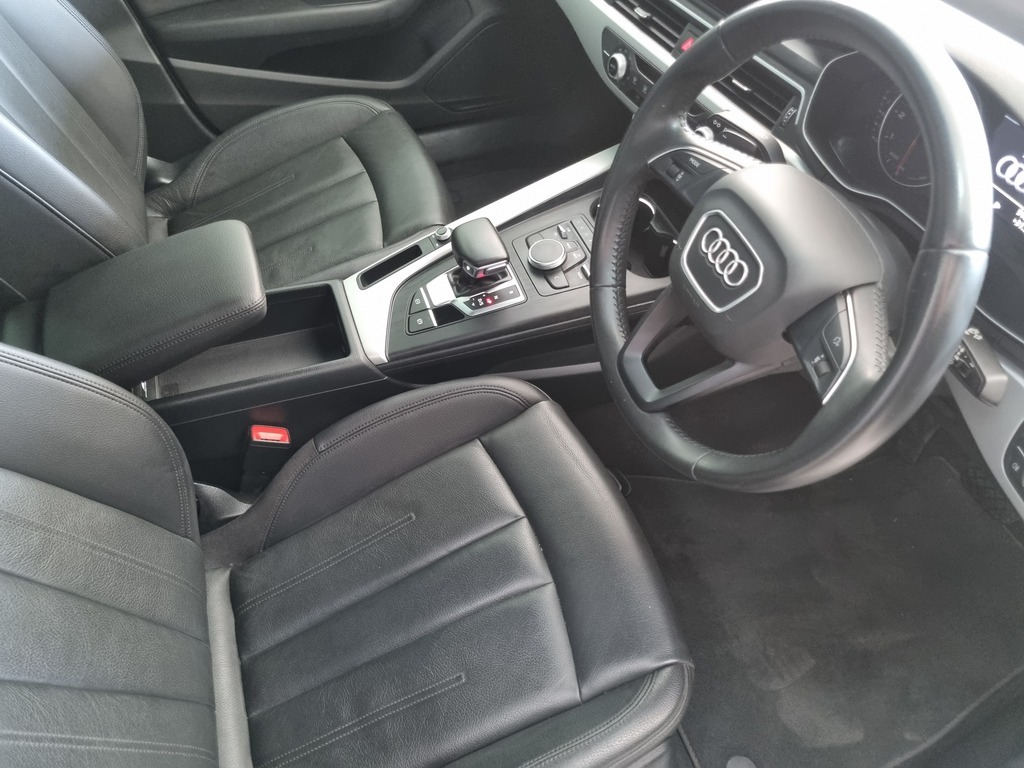 AUDI A4 A4 1.4T FSI STRONIC (B9) - 12