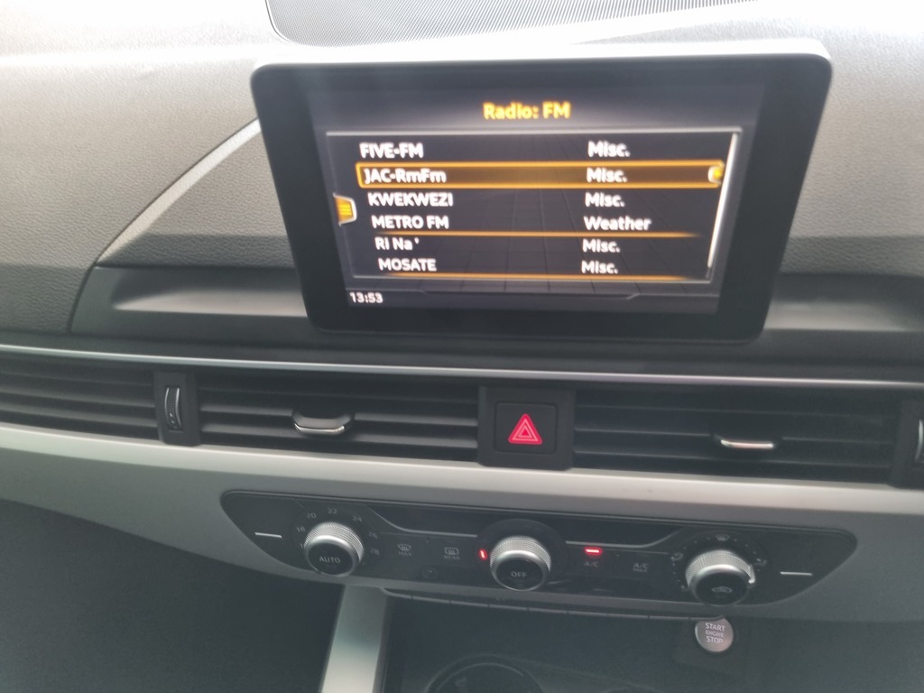 AUDI A4 A4 1.4T FSI STRONIC (B9) - 14