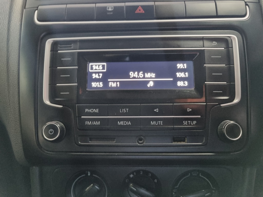 VOLKSWAGEN POLO VIVO POLO VIVO 1.4 TRENDLINE (5DR)