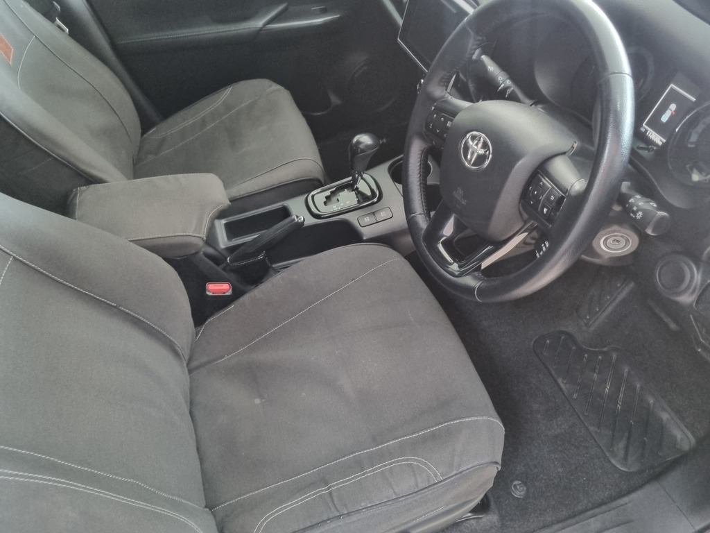 TOYOTA HILUX HILUX 2.8 GD-6 RAIDER 4X4 A/T P/U D/C - 12