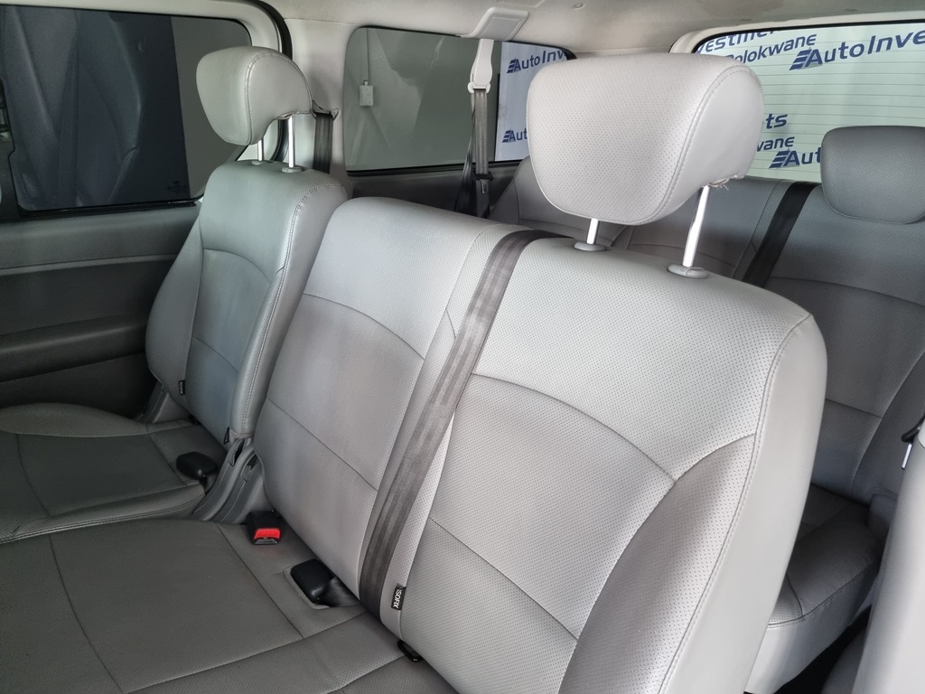 HYUNDAI H-1 H-1 2.5 CRDI A/T/ 2.5 ELITE A/T