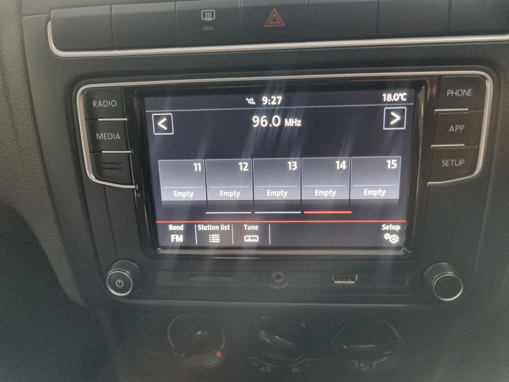 VOLKSWAGEN POLO VIVO POLO VIVO 1.4 TRENDLINE (5DR)