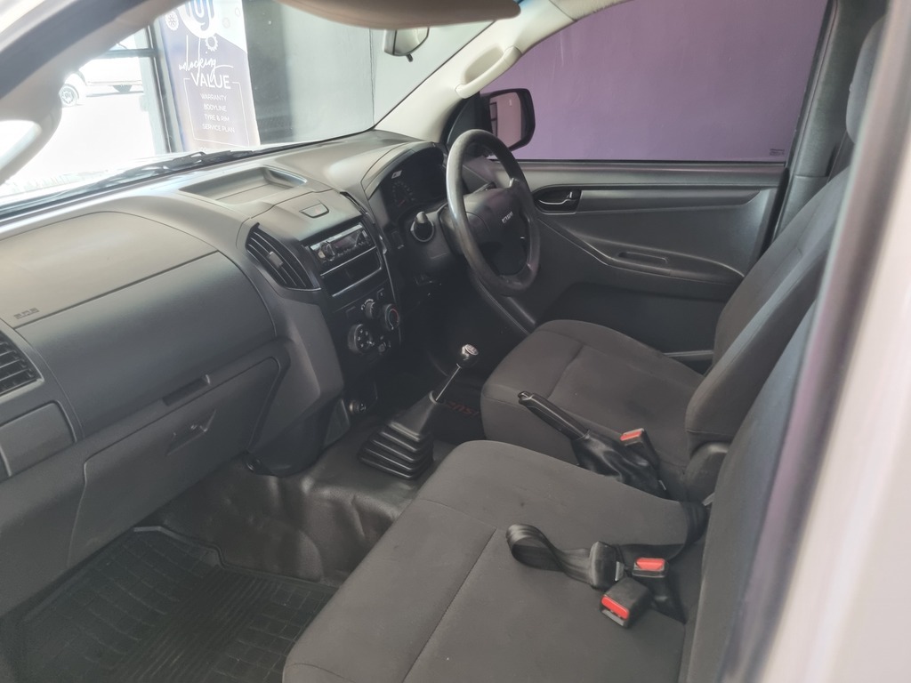 ISUZU D-MAX D-MAX 250C FLEETSIDE S/C P/U - 8