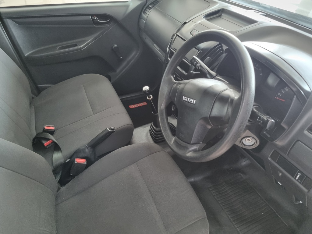 ISUZU D-MAX D-MAX 250C S/C P/U - 9