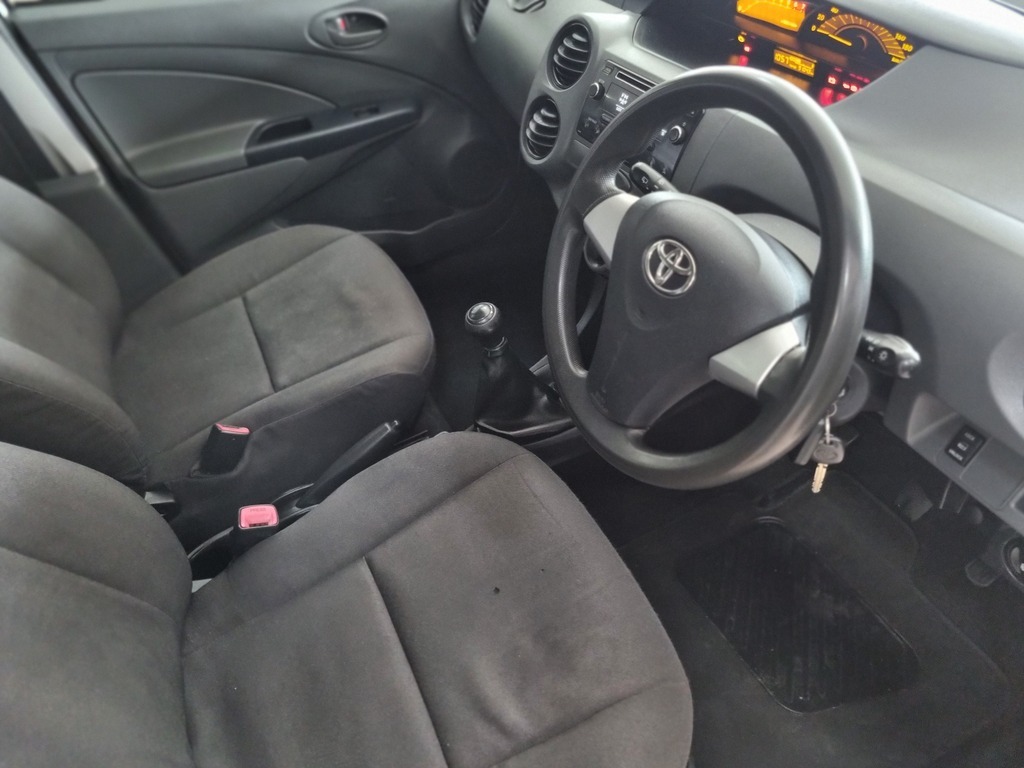 TOYOTA ETIOS ETIOS 1.5 Xi 5Dr - 11