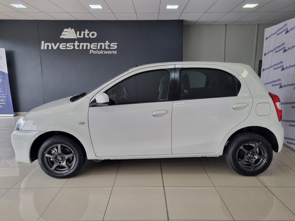 TOYOTA ETIOS ETIOS 1.5 Xi 5Dr - 6