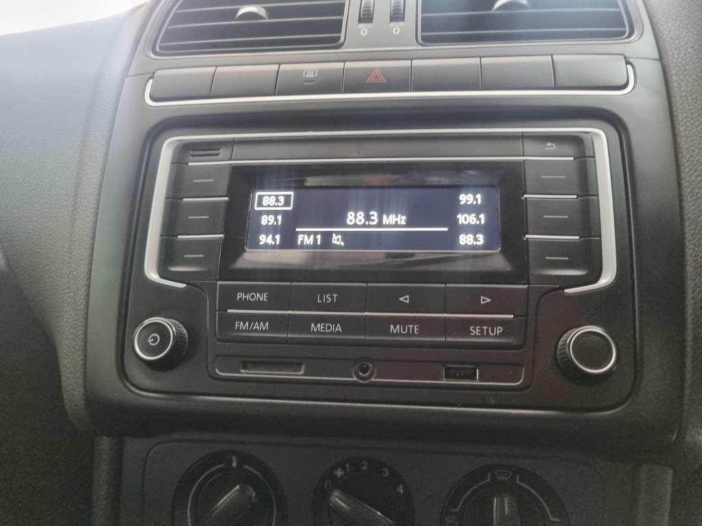 VOLKSWAGEN POLO VIVO POLO VIVO 1.4 TRENDLINE (5DR)