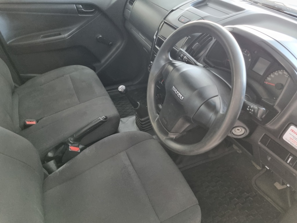 ISUZU D-MAX D-MAX 250C S/C P/U - 8