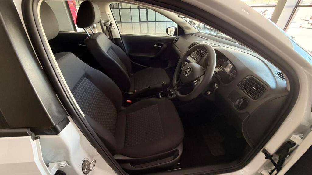 VOLKSWAGEN Polo Vivo POLO VIVO 1.4 (5DR) - 18