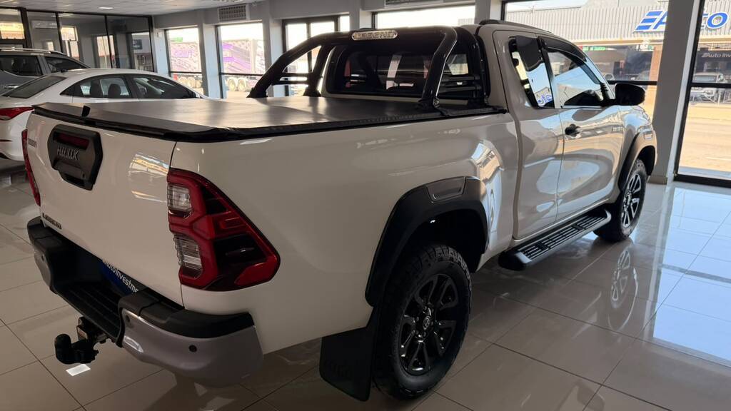 TOYOTA HILUX HILUX 2.8 GD-6 RB LEGEND A/T P/U E/CAB - 11