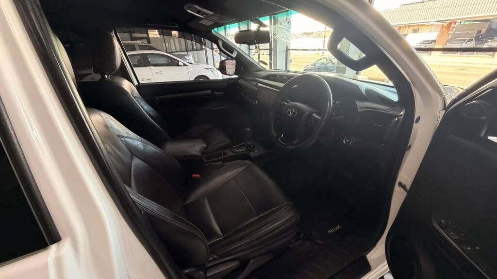 TOYOTA HILUX HILUX 2.8 GD-6 RB LEGEND A/T P/U E/CAB - 12
