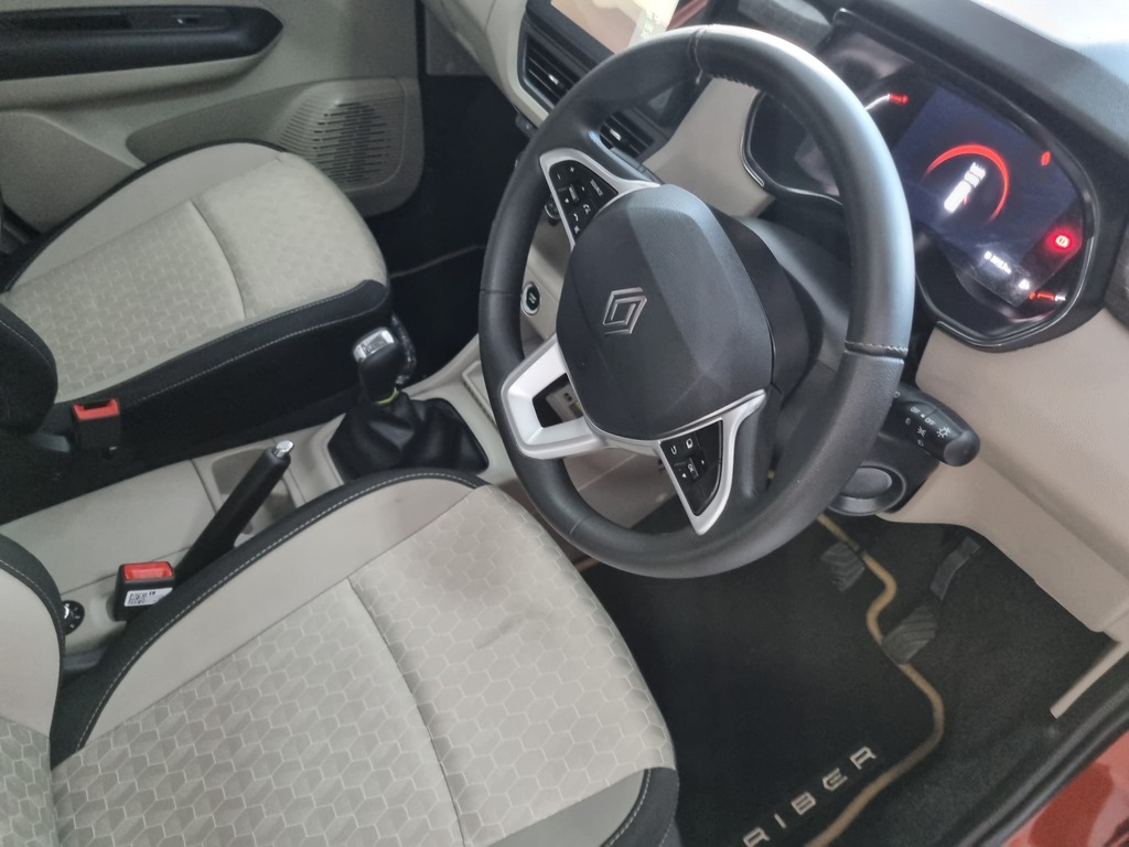 RENAULT TRIBER TRIBER 1.0 ICONIC AMT - 11