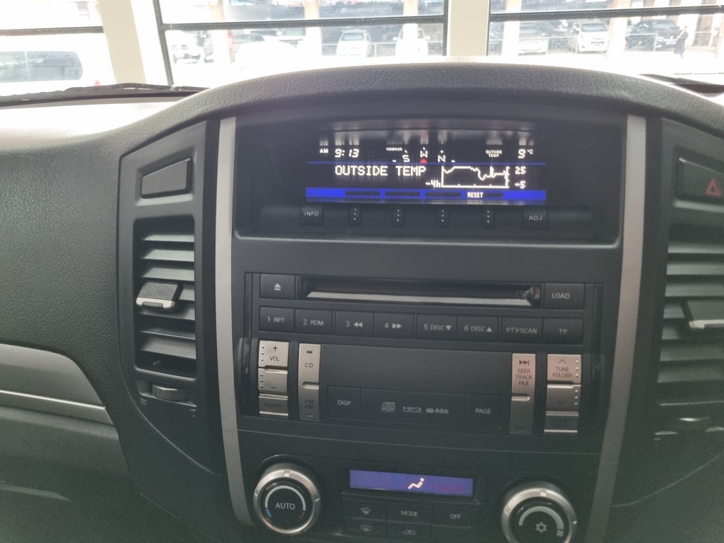 MITSUBISHI PAJERO PAJERO 3.2 Di-Dc GLX A/T