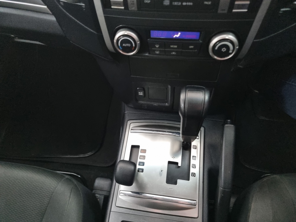 MITSUBISHI PAJERO PAJERO 3.2 Di-Dc GLX A/T