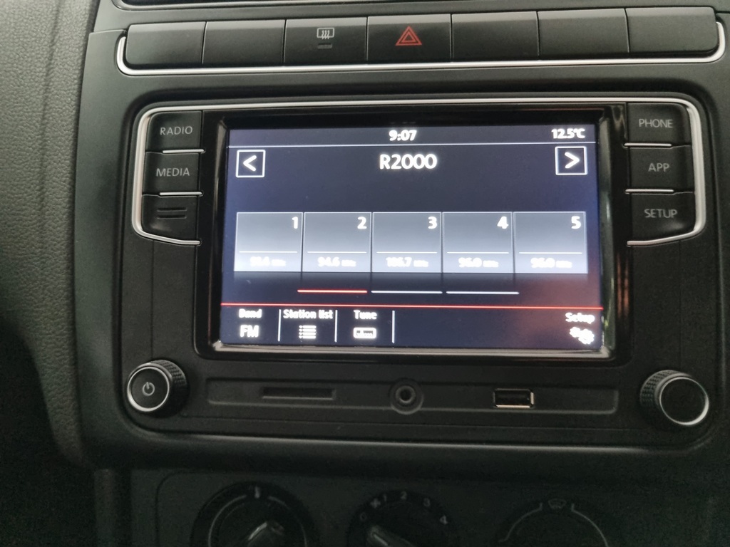VOLKSWAGEN POLO VIVO POLO VIVO 1.4 COMFORTLINE (5DR) - 13