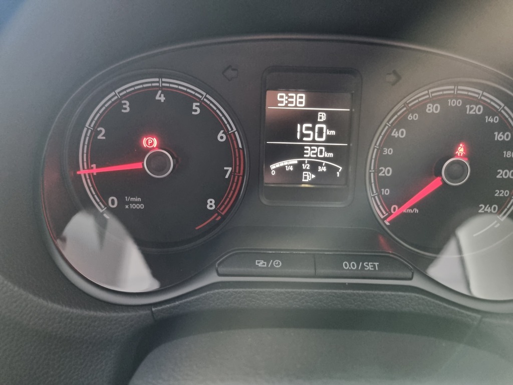 VOLKSWAGEN POLO VIVO POLO VIVO 1.4 (5DR) - 12