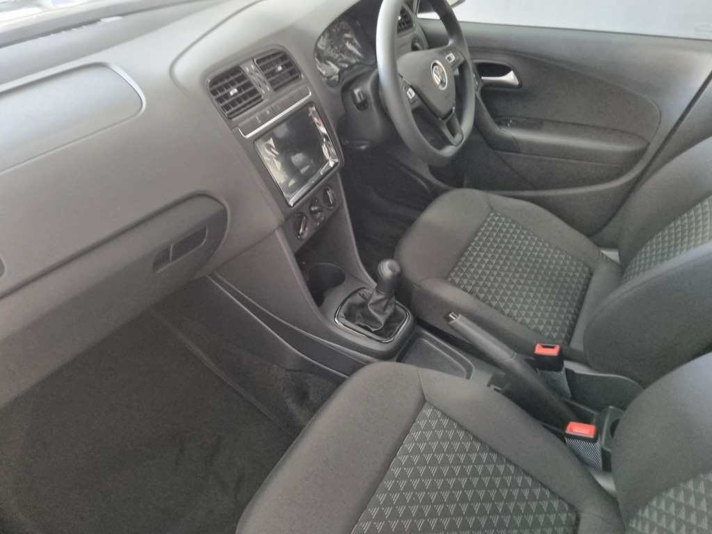 VOLKSWAGEN POLO VIVO POLO VIVO 1.4 (5DR) - 7