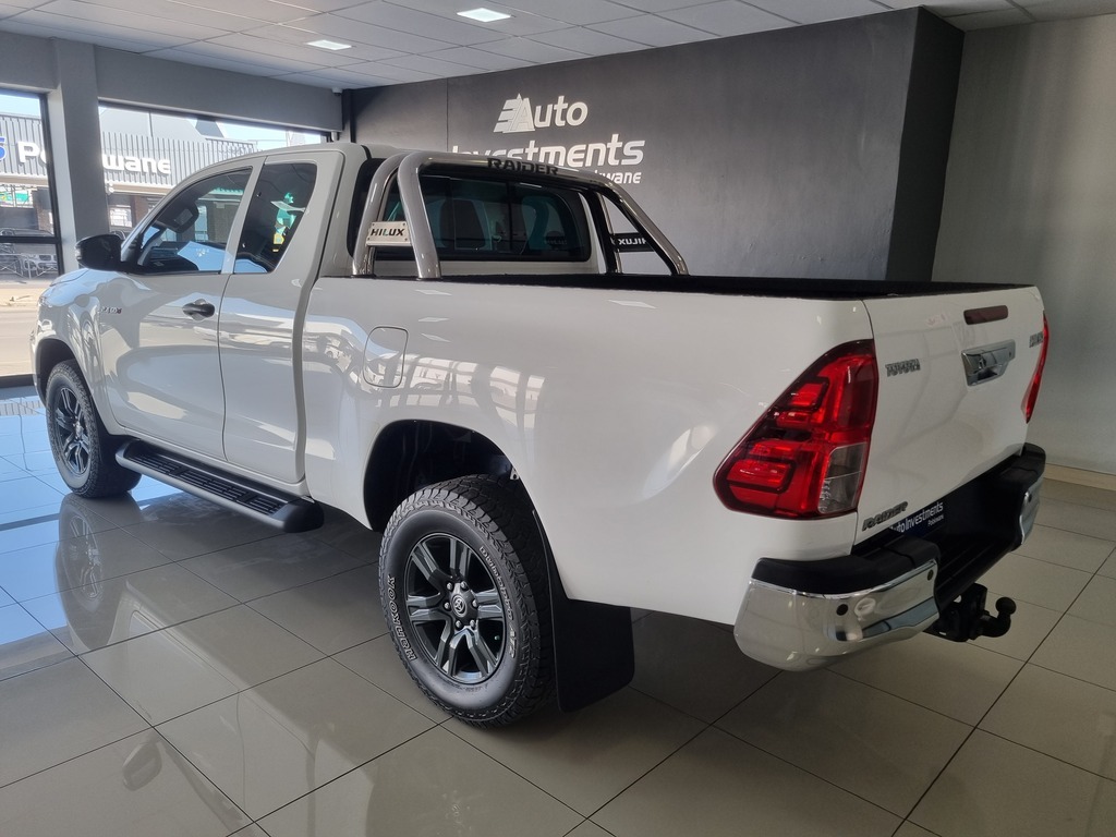 TOYOTA HILUX HILUX 2.4 GD-6 RB RAIDER A/T P/U E/CAB - 15