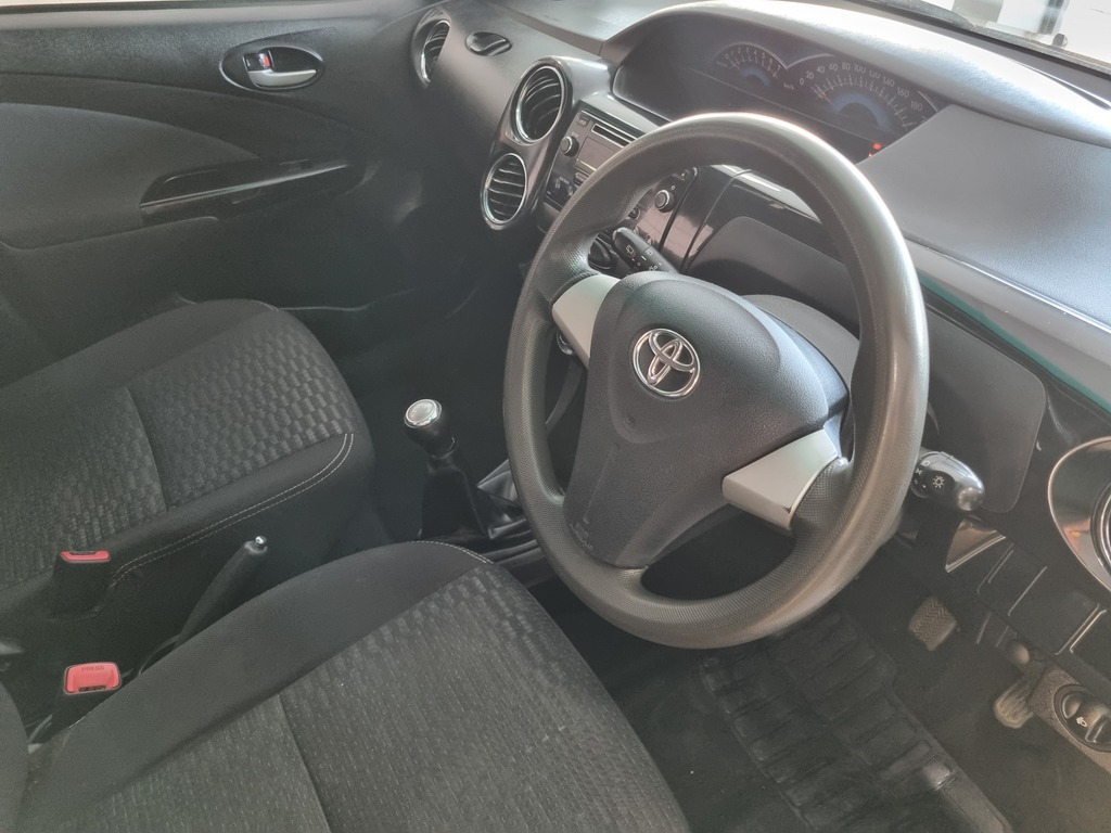 TOYOTA ETIOS ETIOS CROSS 1.5 Xs 5Dr - 11