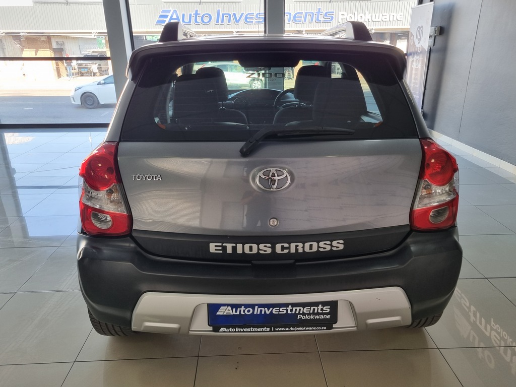 TOYOTA ETIOS ETIOS CROSS 1.5 Xs 5Dr - 15