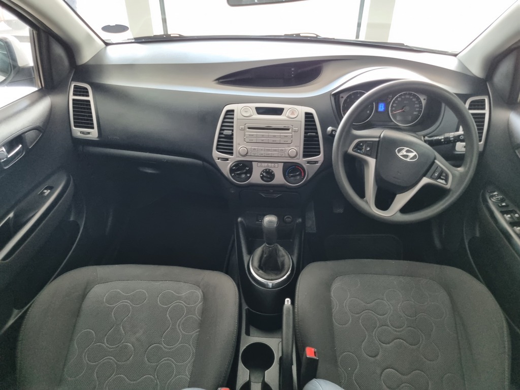 HYUNDAI i20 i20 1.6 - 10