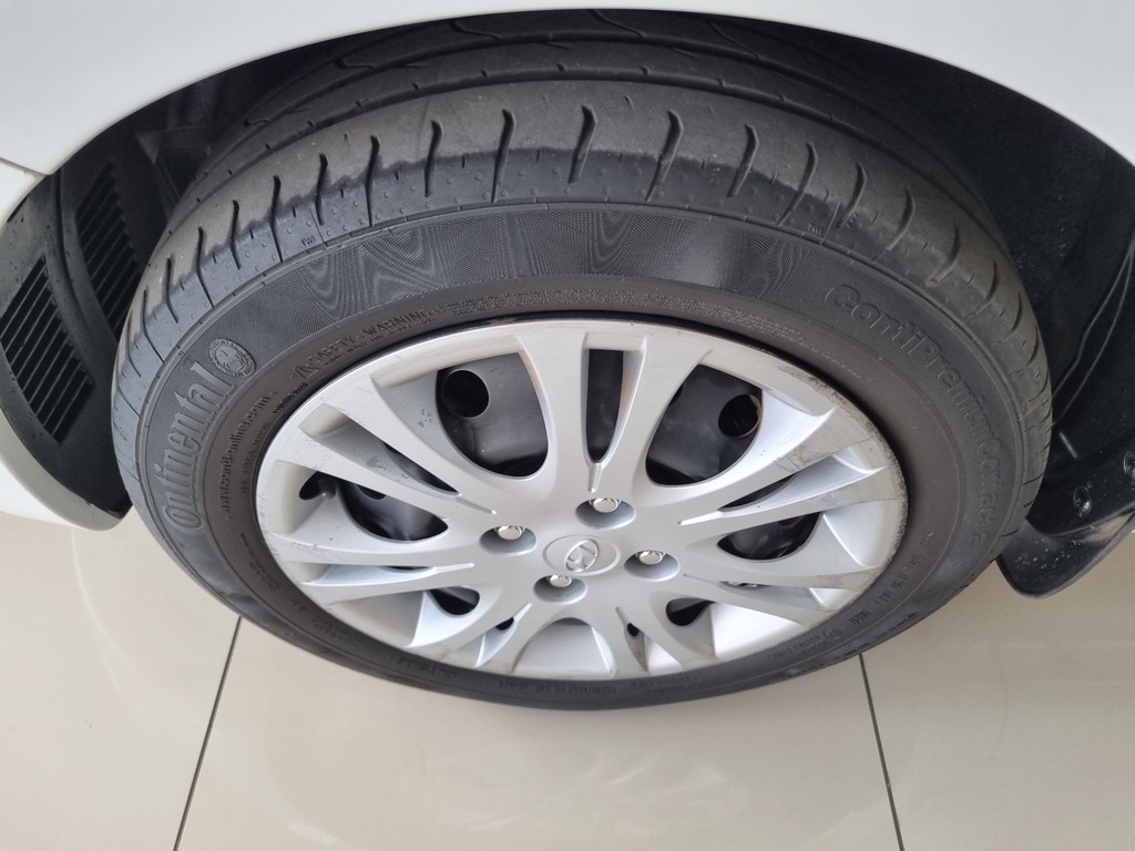 HYUNDAI i20 i20 1.6 - 5