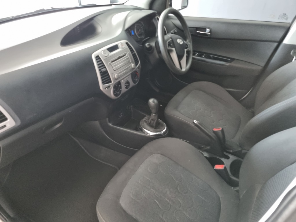 HYUNDAI i20 i20 1.6 - 7