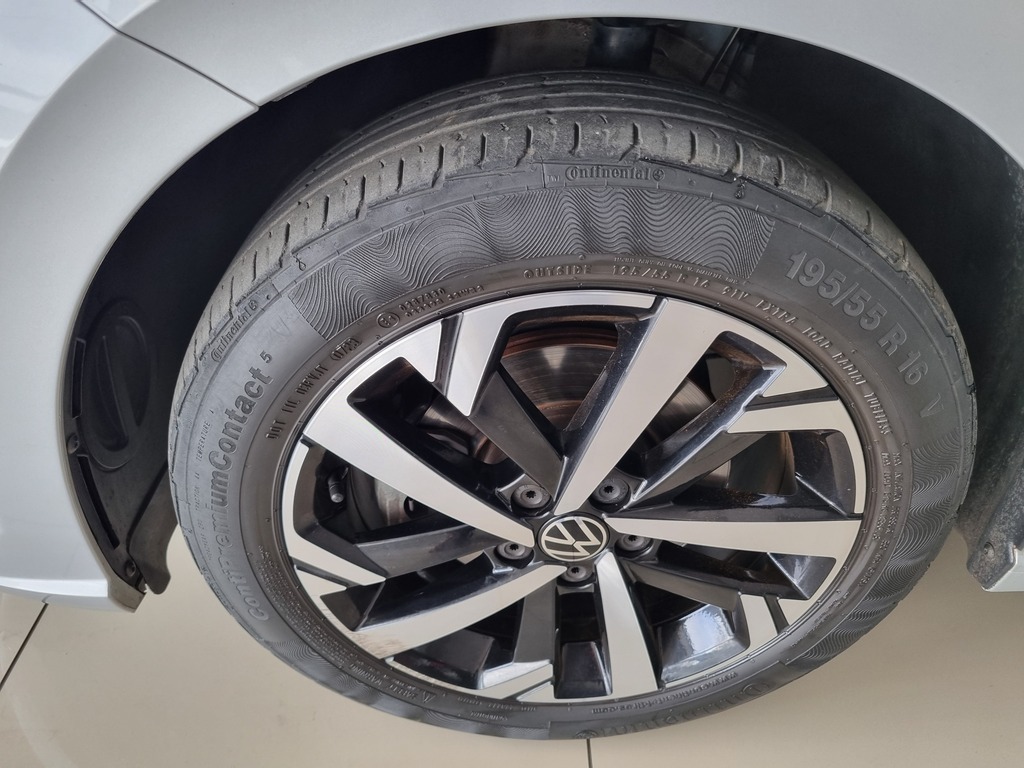 VOLKSWAGEN POLO POLO 1.0 TSI LIFE DSG - 6
