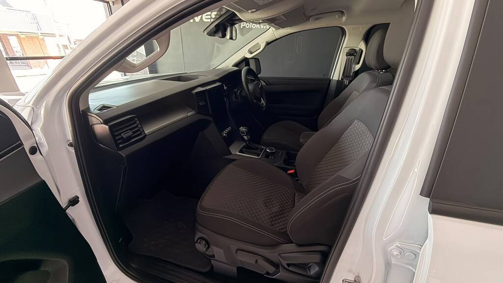 VOLKSWAGEN AMAROK AMAROK 2.0TDI 125KW 4MOT LIFE A/T D/C P/U - 17