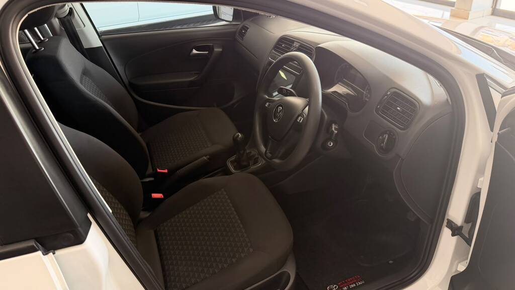 VOLKSWAGEN POLO VIVO POLO VIVO 1.4 (5DR) - 4