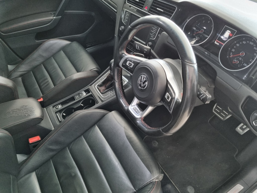 VOLKSWAGEN GOLF 7 GOLF VII GTi 2.0 TSI DSG