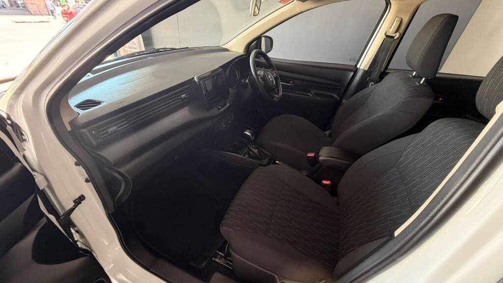 SUZUKI ERTIGA ERTIGA 1.5 GL A/T - 18