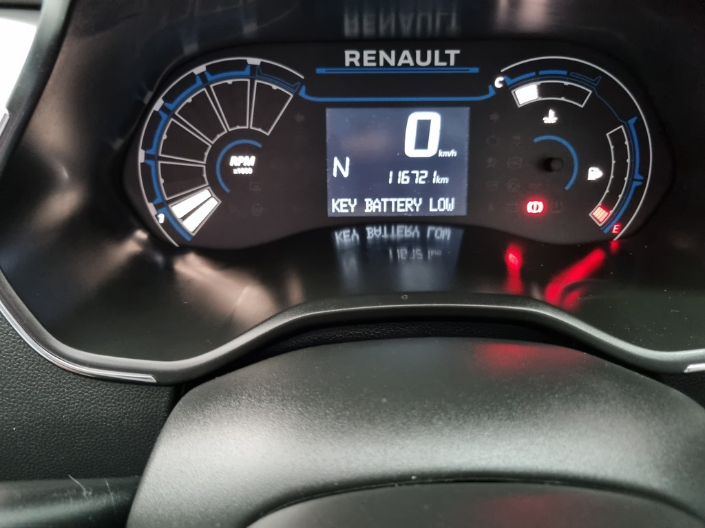 RENAULT TRIBER TRIBER 1.0 PRESTIGE / INTENS AMT - 18