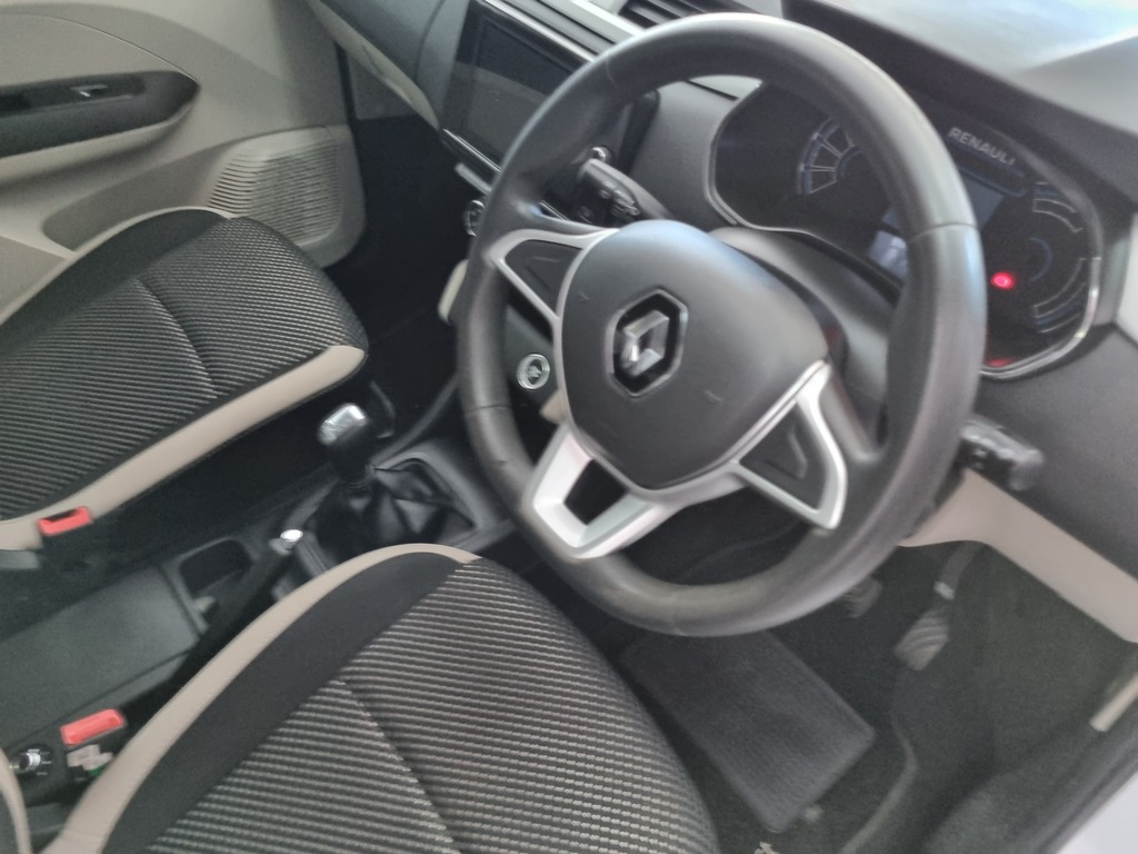 RENAULT TRIBER TRIBER 1.0 PRESTIGE / INTENS AMT - 4