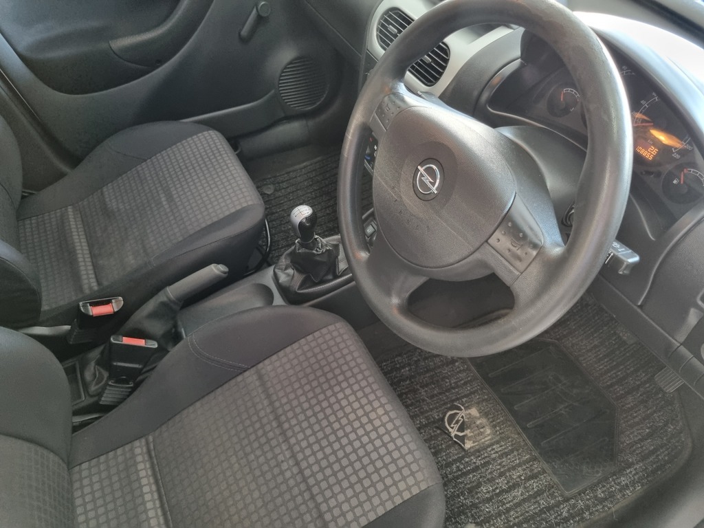 OPEL CORSA UTILITY CORSA UTILITY 1.4i CLUB P/U S/C - 8