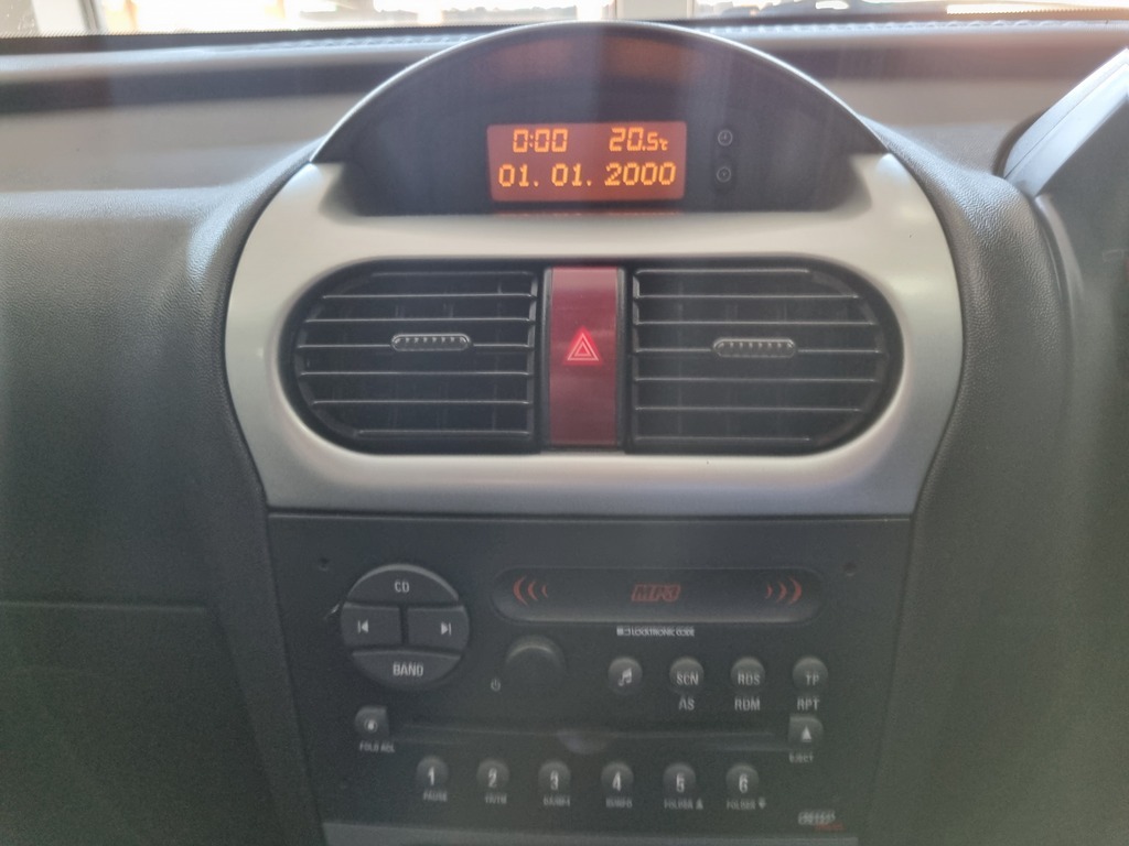 OPEL CORSA UTILITY CORSA UTILITY 1.4i CLUB P/U S/C - 9