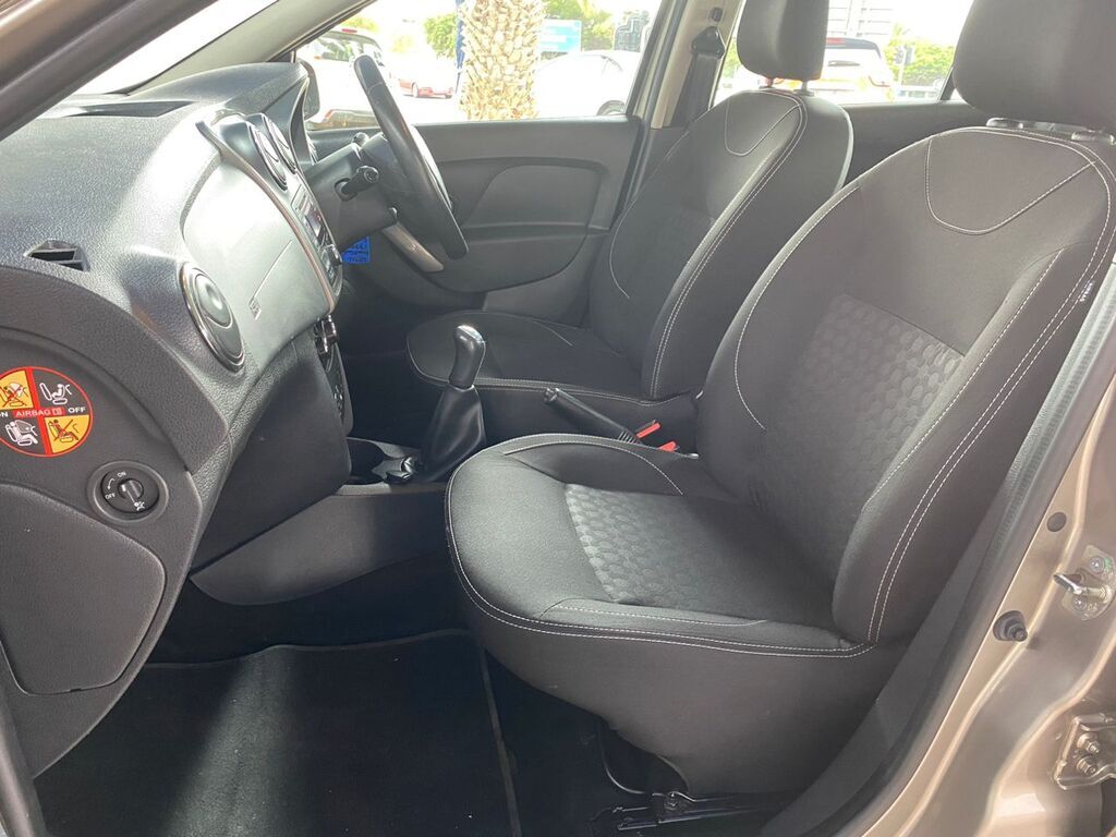 2016 RENAULT SANDERO, Champagne, 117100Kms, Manual, Hatchback, Petrol, R125 900, Kuilsriver