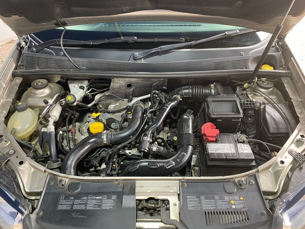 2016 RENAULT SANDERO, Champagne, 117100Kms, Manual, Hatchback, Petrol, R125 900, Kuilsriver