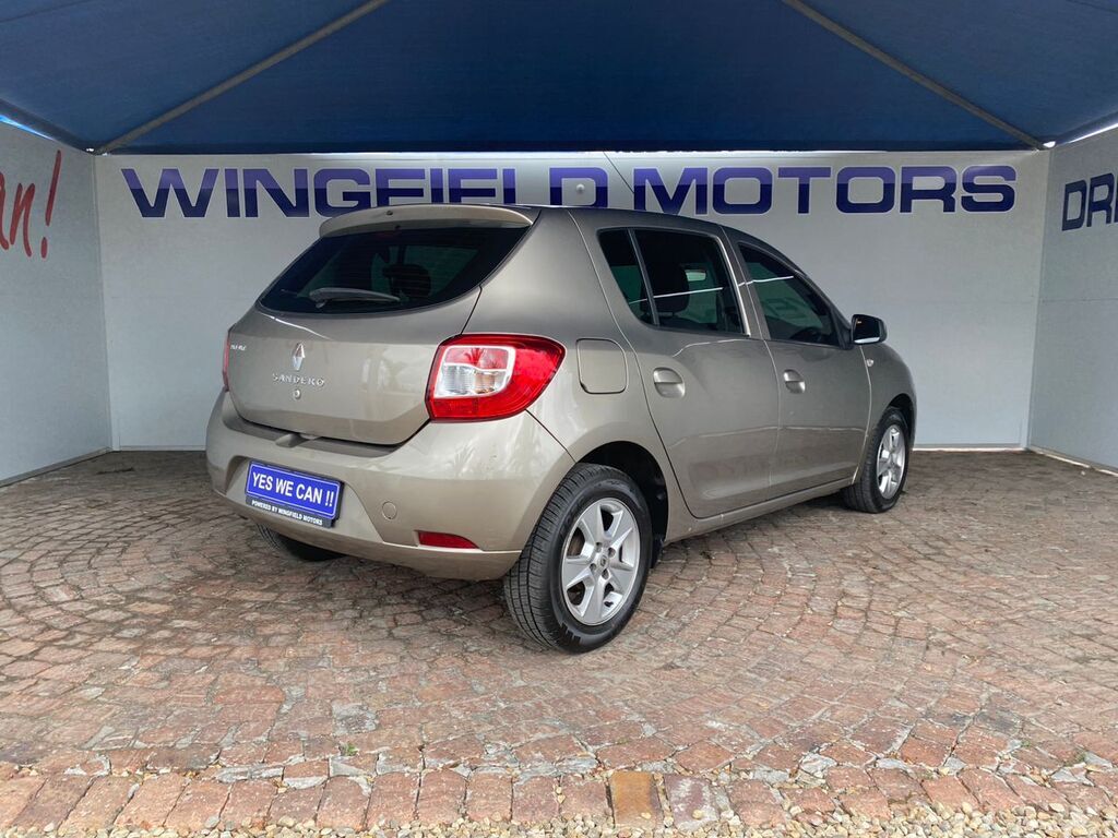 2016 RENAULT SANDERO, Champagne, 117100Kms, Manual, Hatchback, Petrol, R125 900, Kuilsriver