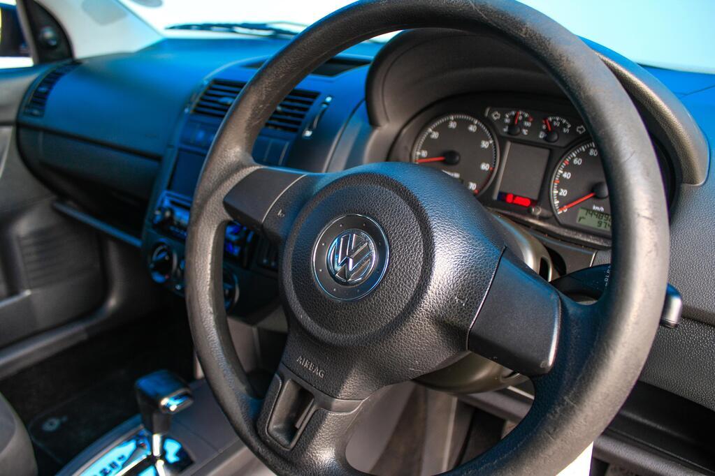 2014 VOLKSWAGEN POLO VIVO, Silver, 145000Kms, Automatic, Hatchback, Petrol, R119 900, Kuilsriver