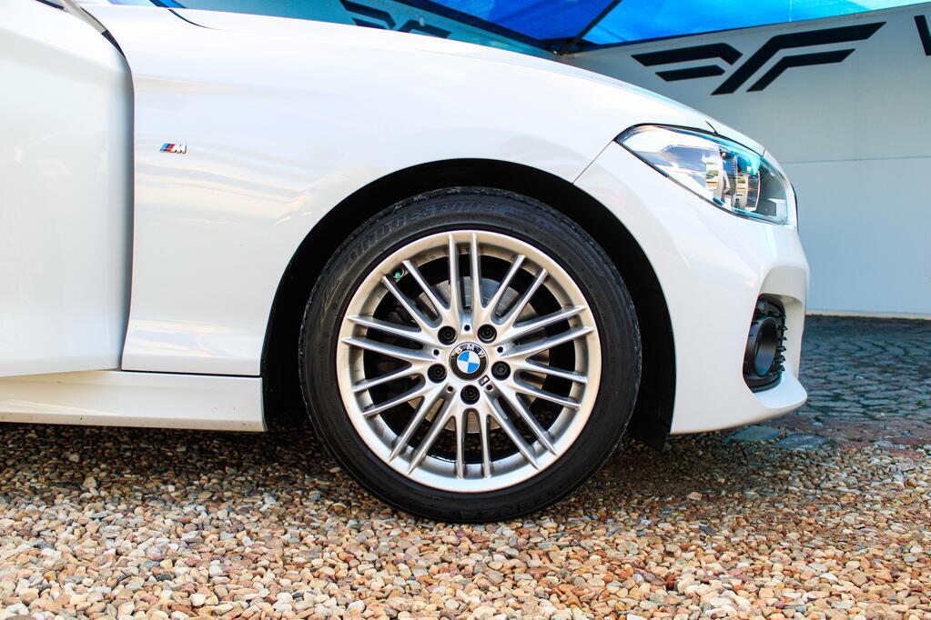 2018 BMW 1 SERIES, White metallic, 127000Kms, Automatic, Hatchback, Petrol, R299 900, Kuilsriver
