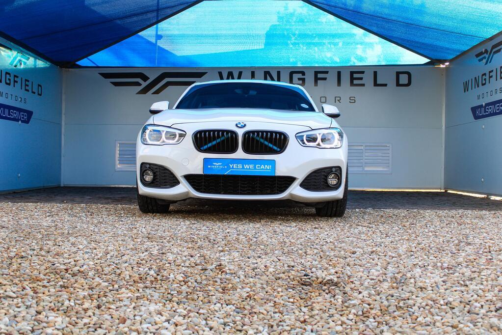 2018 BMW 1 SERIES, White metallic, 127000Kms, Automatic, Hatchback, Petrol, R299 900, Kuilsriver