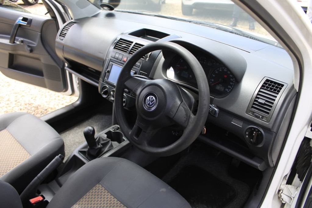 2012 VOLKSWAGEN POLO VIVO, White, 242000Kms, Manual, Hatchback, Petrol, R139 000, Kuilsriver