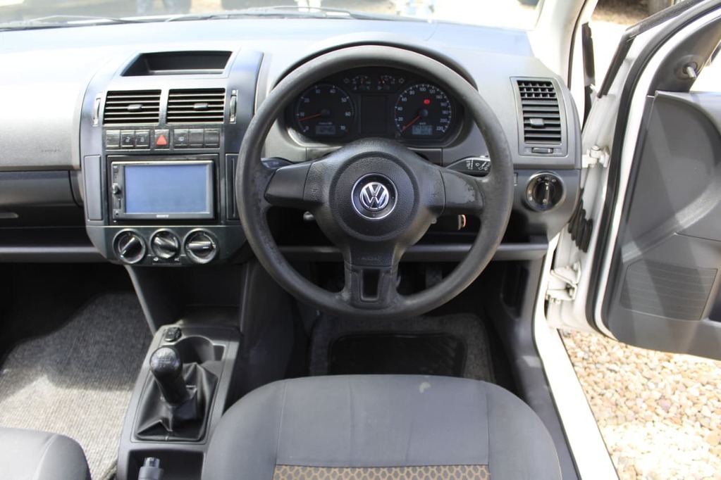 2012 VOLKSWAGEN POLO VIVO, White, 242000Kms, Manual, Hatchback, Petrol, R139 000, Kuilsriver