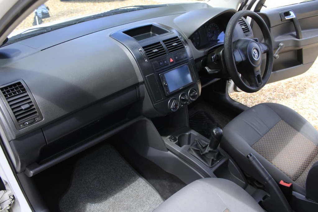 2012 VOLKSWAGEN POLO VIVO, White, 242000Kms, Manual, Hatchback, Petrol, R139 000, Kuilsriver