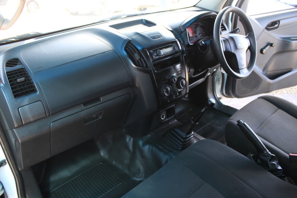 2021 ISUZU D-MAX, White, 210000Kms, Manual, Bakkie Single Cab, Diesel, R239 900, Wingfield Motors Kuilsriver