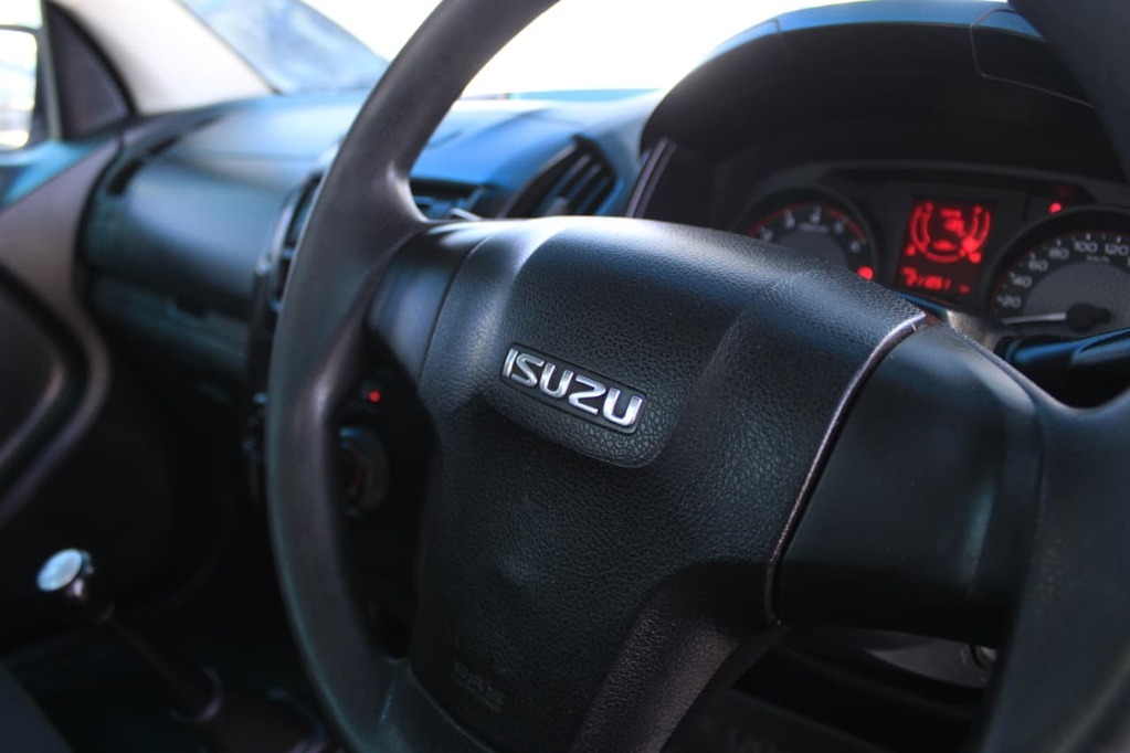 2021 ISUZU D-MAX, White, 210000Kms, Manual, Bakkie Single Cab, Diesel, R239 900, Wingfield Motors Kuilsriver