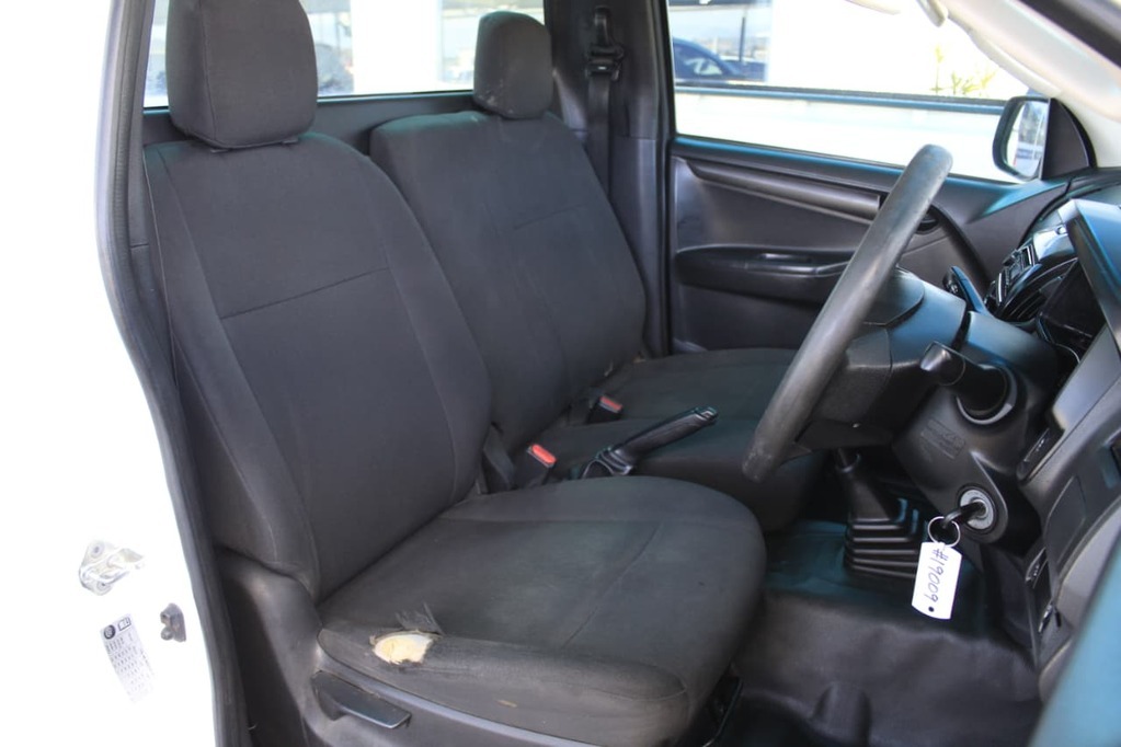 2021 ISUZU D-MAX, White, 210000Kms, Manual, Bakkie Single Cab, Diesel, R239 900, Wingfield Motors Kuilsriver