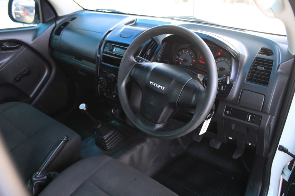 2021 ISUZU D-MAX, White, 210000Kms, Manual, Bakkie Single Cab, Diesel, R239 900, Wingfield Motors Kuilsriver