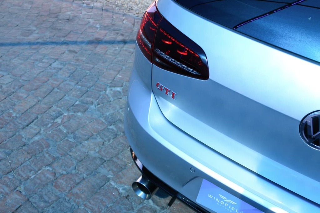2017 VOLKSWAGEN GOLF 7, Silver, 96000Kms, Automatic, Hatchback, Petrol, R559 900, Kuilsriver